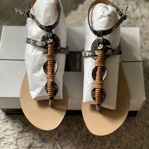 Dolce Vita Dinara sandals